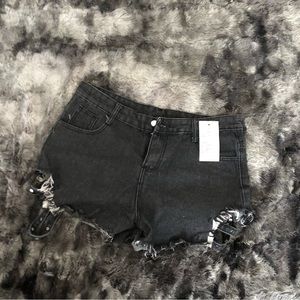 BLACK DISTRESSED RIPPED JEANS SHORTS